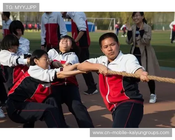 李现与国足球员聚餐，明星与体育的完美碰撞